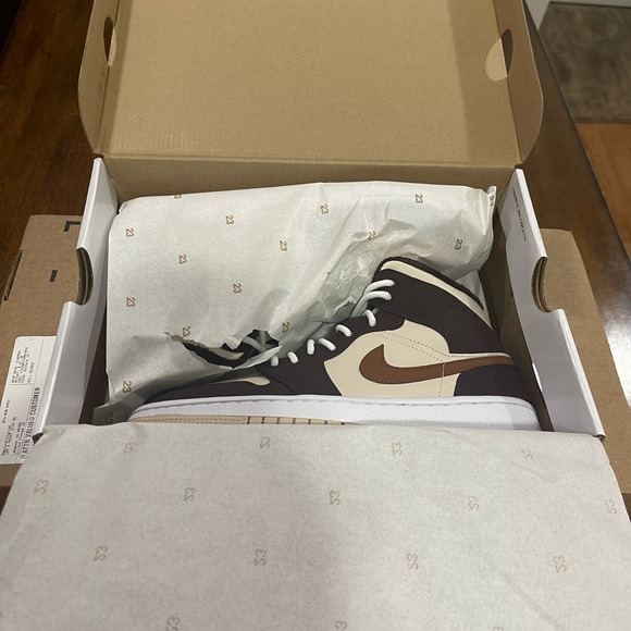❌SOLD❌ Jordan 1 Mid SE Brown Basalt Oatmeal sz: US 7.5 W/ 6.5 M - Picture 3 of 12